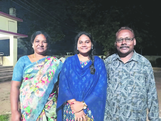 క్రికెట్‌ బెట్టింగ్‌ ముఠా అరెస్ట్‌ 
1