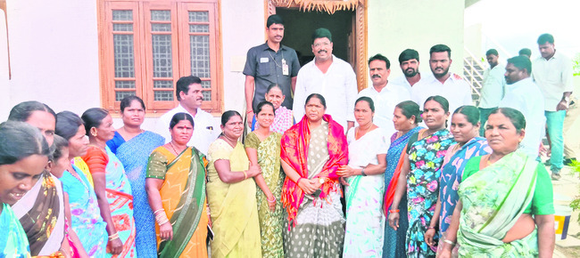ప్రజా పాలనలో ప్రజల ప్రభుత్వం 1