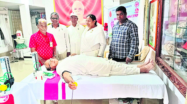 ● రక్తదానం.. ప్రాణదానం 1