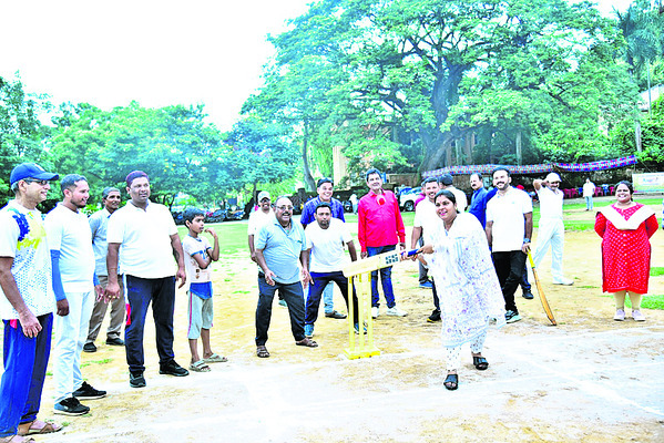 పురపాలక లెవనే విజేత1