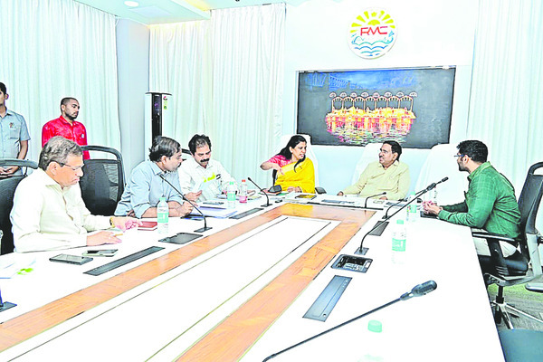 మౌలిక సదుపాయాలపై దృష్టి 1