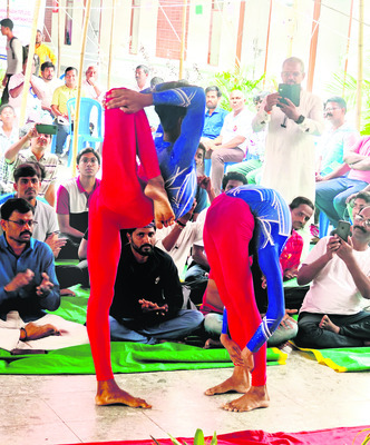 యోగా..ఉత్సాహంగా.. 1