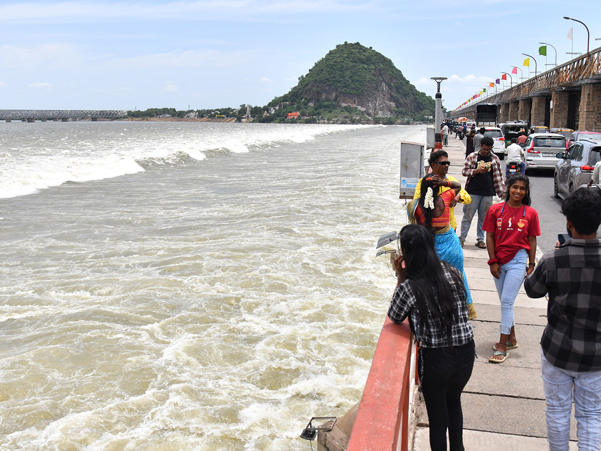 Vijayawada Praksam Barrage Floods Andhra Pradesh16