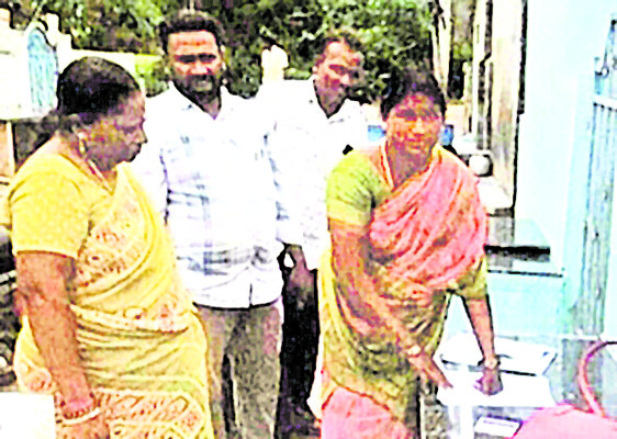 ‘ఉపాధి’కి అవినీతి తూట్లు! 1