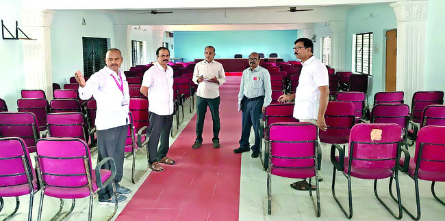 ‘పరిష్కార వేదిక’కు 240 అర్జీలు 1