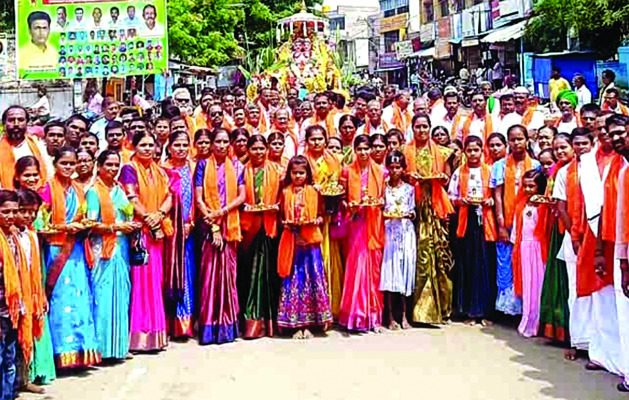 విలేకరులపై దాడులు అరికట్టండి
2