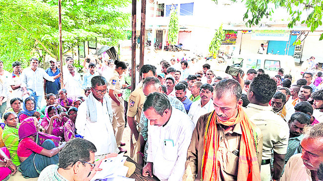 యూరియా.. ఆందోళన2
