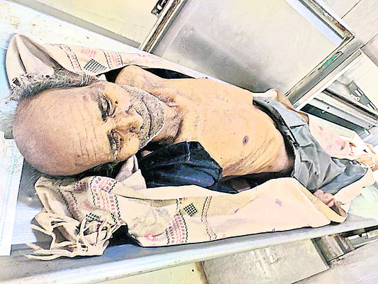 కాణిపాక ఆలయ అర్చకుడి కన్నుమూత
1