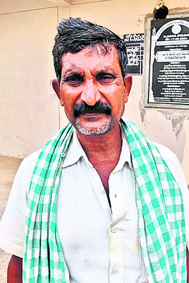 అన్నదాతలకు ఎరువు కష్టాలు! 2