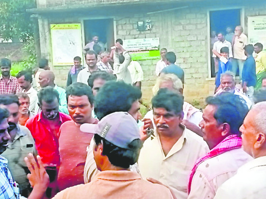 పోలీస్ పీజీఆర్ఎస్కు 28 అర్జీలు
1