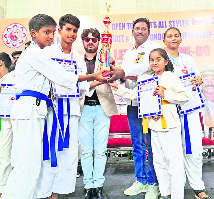 ముత్తంగి అలంకరణలో రామయ్య1