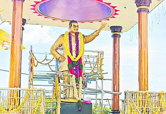 శ్రీకృష్ణుడి రూపంలో ఉన్న విగ్రహం తొలగింపు 1
