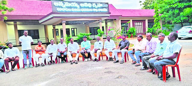 చేనేత నగర్లో చోరీ2
