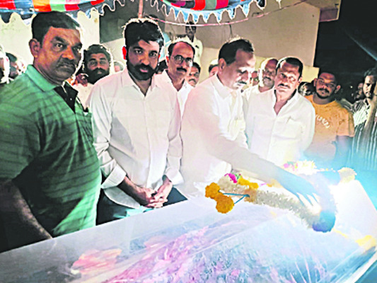 పింఛను తొలగిస్తారనే ఆత్మహత్య 1