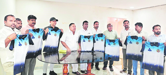 ప్రజావాణికి 130 ఫిర్యాదులు 
2