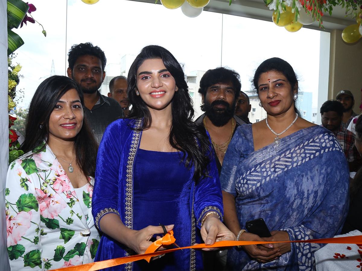 Jabardasth Varsha in Kondapur Photos1