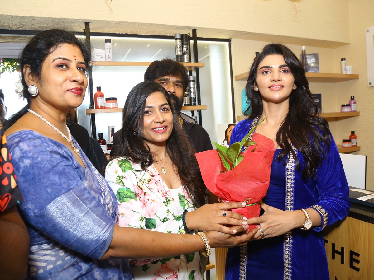 Jabardasth Varsha in Kondapur Photos6