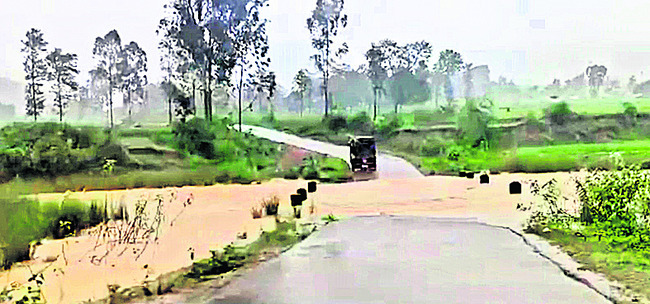 పొంగిన వాగులు, గెడ్డలు3