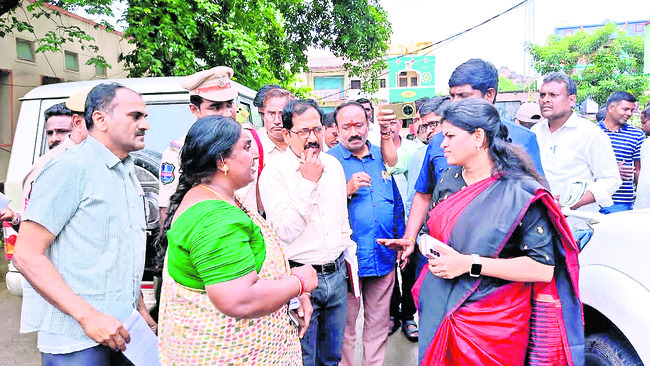 అభివృద్ధి పనులు పూర్తిచేయాలి1