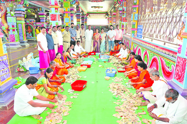విధుల్లో నిర్లక్ష్యం సహించేది లేదు 1