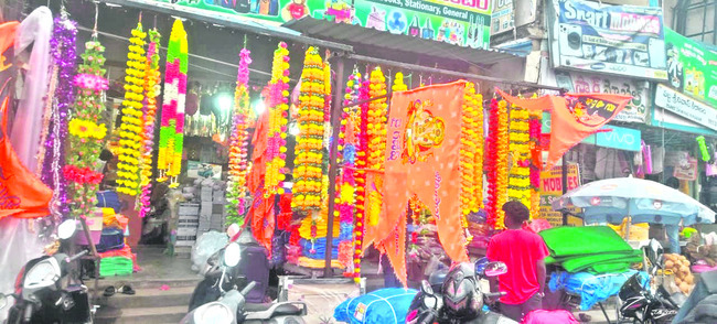 మొదలైన చవితి సందడి3