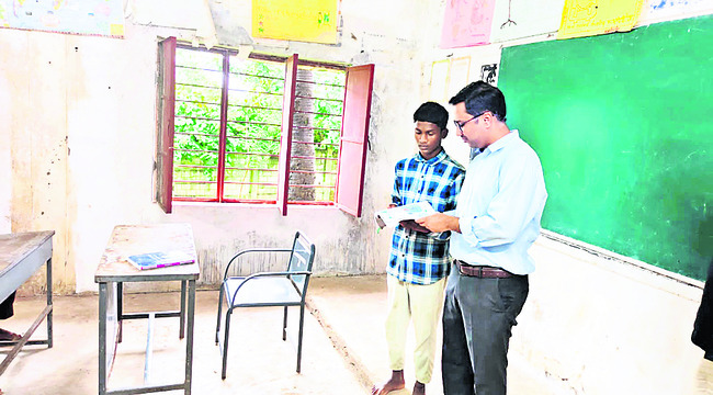 విద్యార్థులు లక్ష్యసాధనకు పాటుపడాలి1