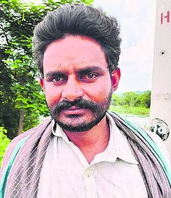 చెరువులో నీరంతా నల్లబడిపోయింది..
1