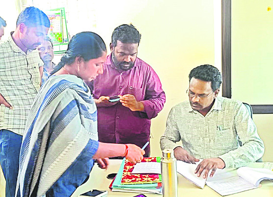 కలకలంరేపిన యూరియా నిల్వలు 1