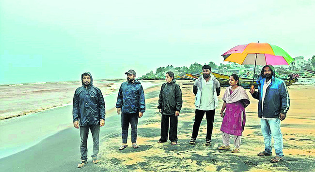 వరుస తుఫాన్లతో.. మత్య్సకారులు విలవిల 3