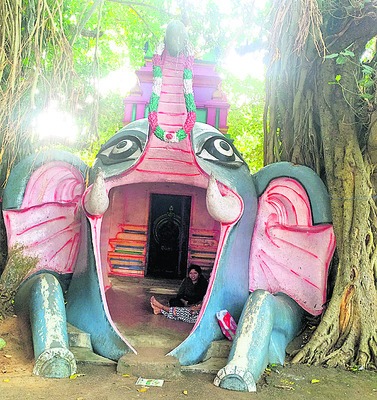 300 ఏళ్ల నాటి కార్యసిద్ధి గణపతి 1