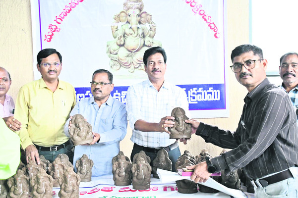 జై జై గణేశా.. 6