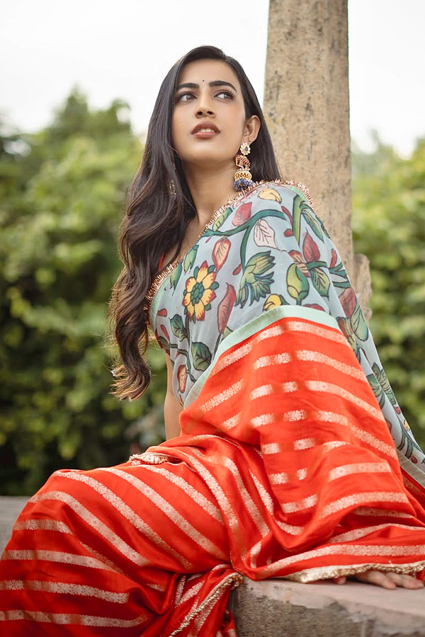 Actress Niharika Konidela Beautiful Looks in Saree Photos6