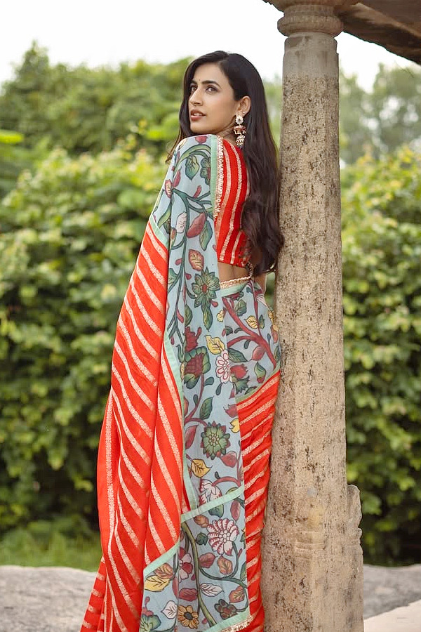 Actress Niharika Konidela Beautiful Looks in Saree Photos8