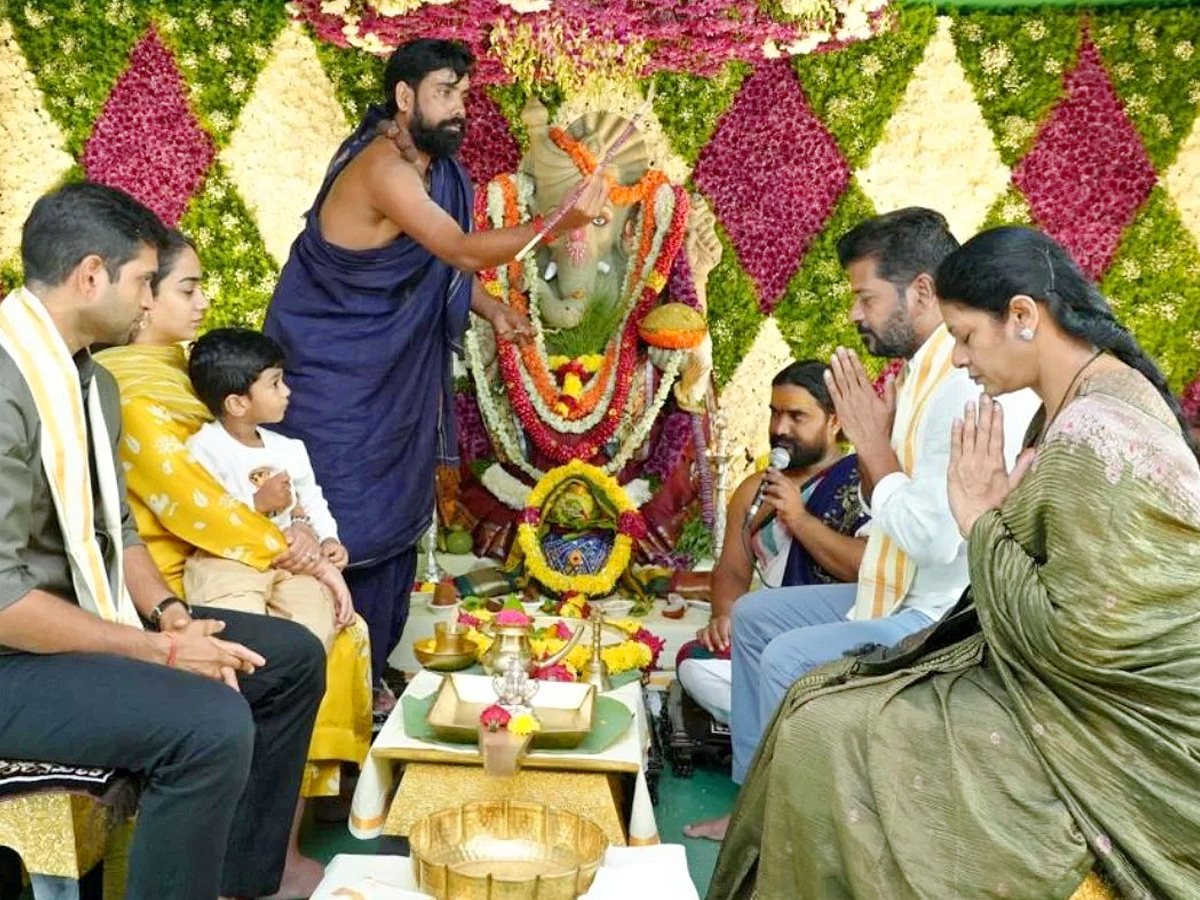 CM Revanth Reddy And Wife Perform Special Ganesh Navaratri Puja PHotos5