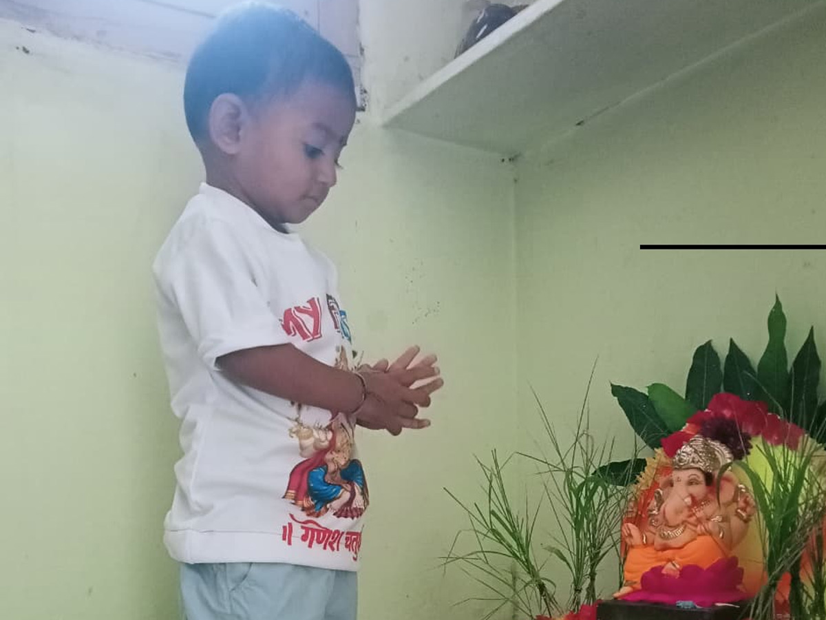 Devotees selfie With Lord Ganesh PHotos7
