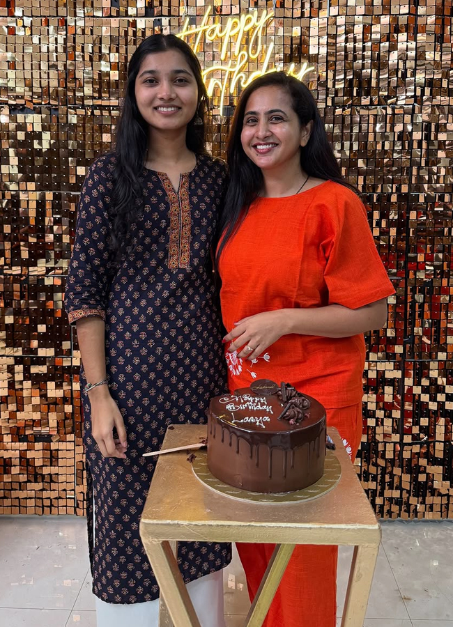 Anchor lasya birthday celebrations11