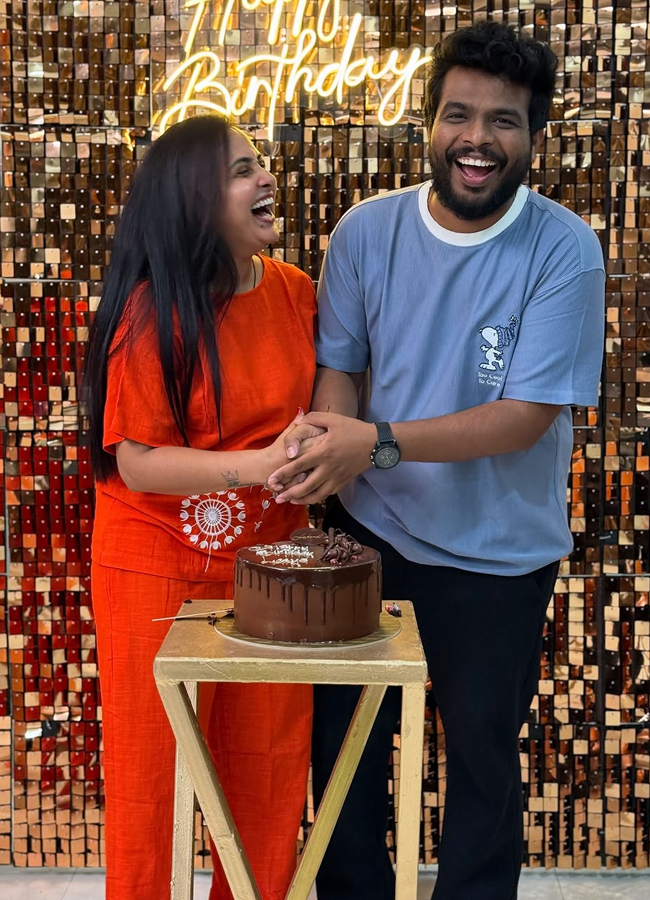 Anchor lasya birthday celebrations15