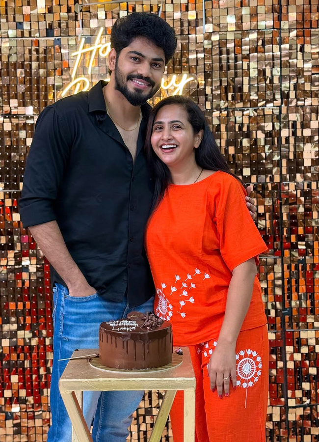 Anchor lasya birthday celebrations7