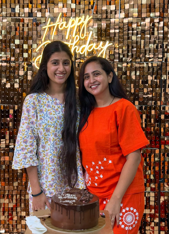Anchor lasya birthday celebrations9