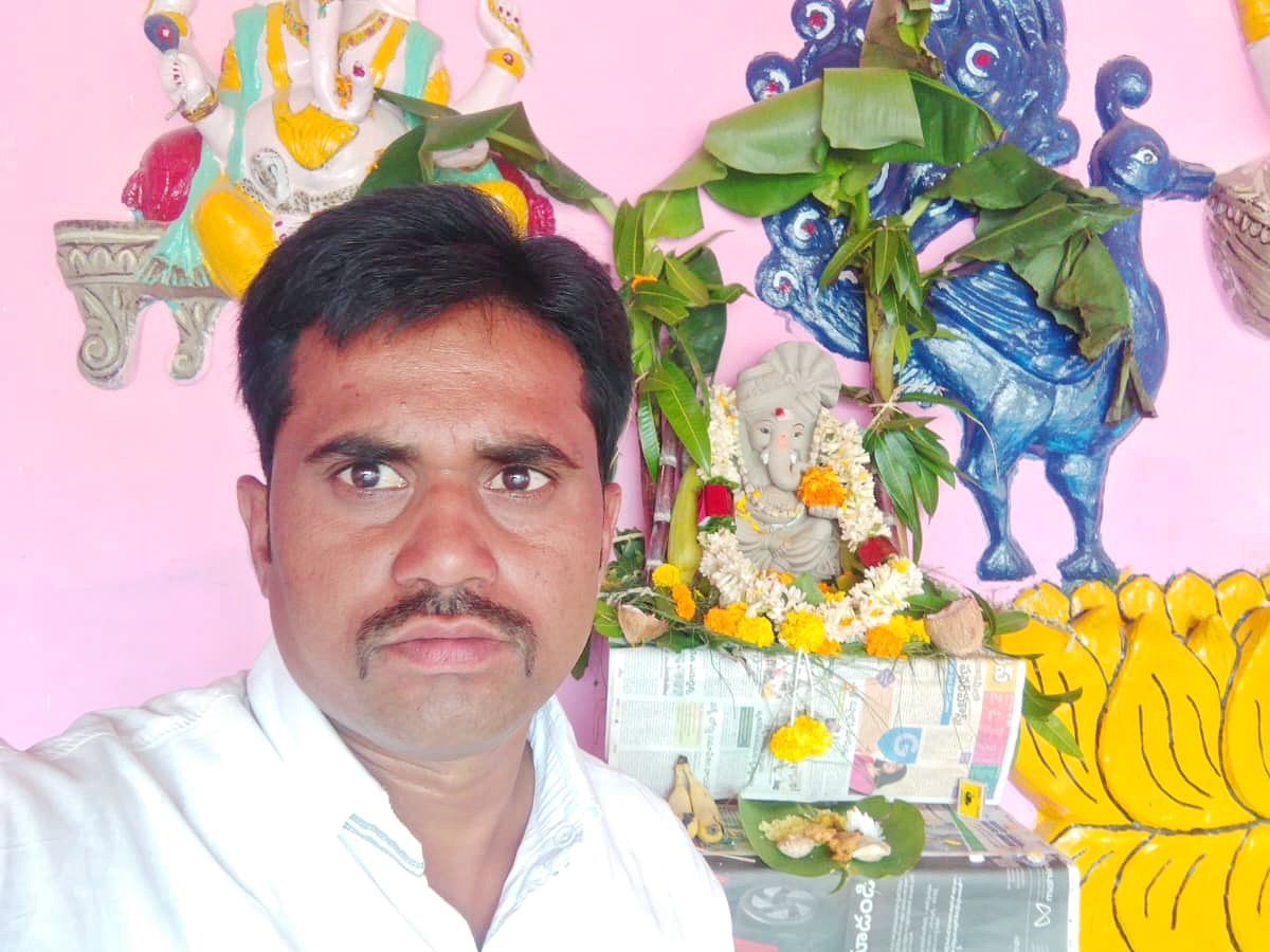 Devotees selfie With Lord Ganesh PHotos10