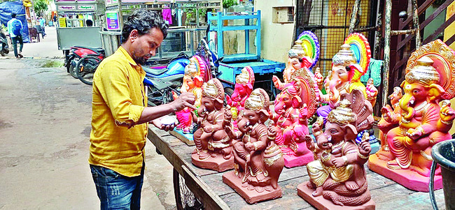 గణనాథులకు భలే గిరాకీ1