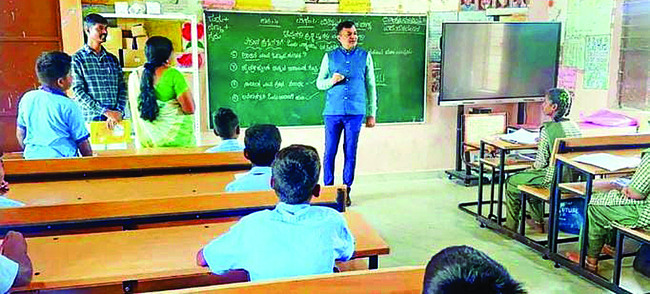 దుష్ప్రచారాన్ని ఖండిస్తూ ర్యాలీ1