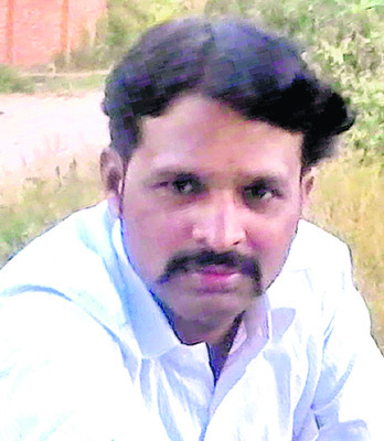 ఉరివేసుకుని  విద్యార్థిని మృతి 
1