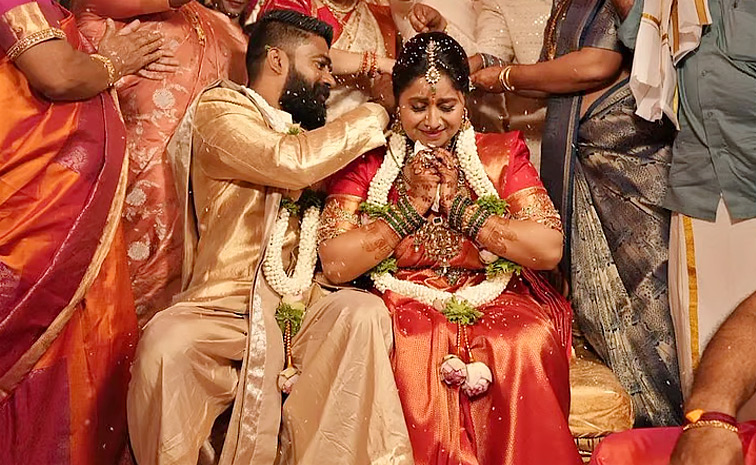 Anchor Anushree Married Roshan In a Dreamy Wedding: Photos6