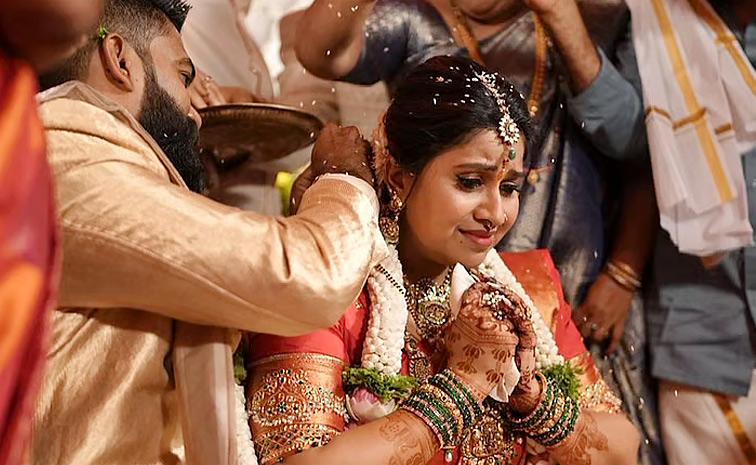 Anchor Anushree Married Roshan In a Dreamy Wedding: Photos8