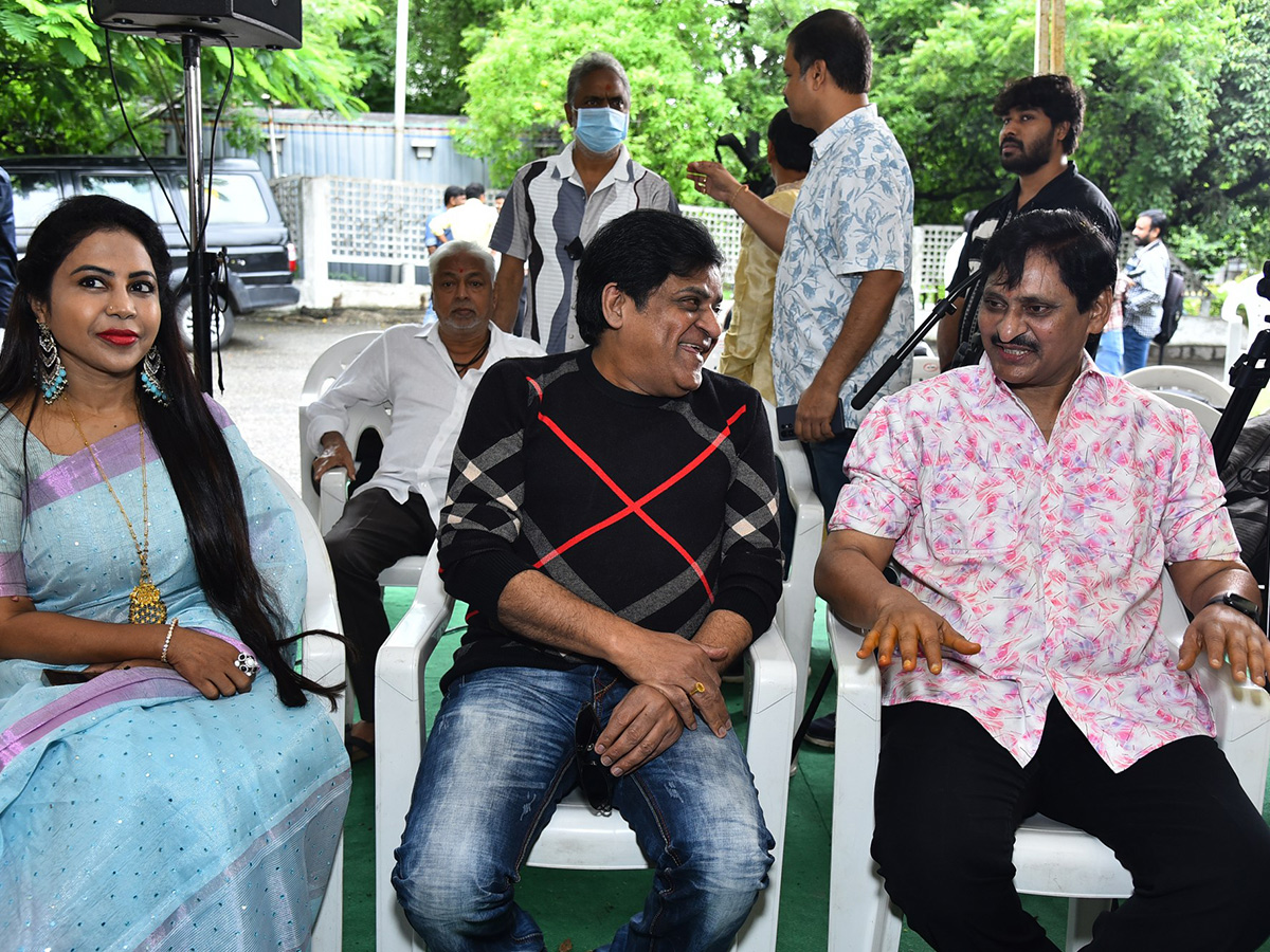 SV Krishna Reddy Vedavyas Movie Opening Photos17