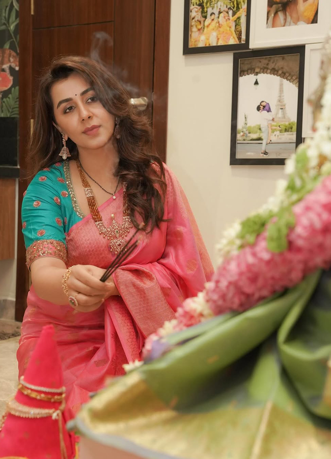 Aadi Pinisetty and Nikki Galrani at 'Ganapati Puja' (Photos)8
