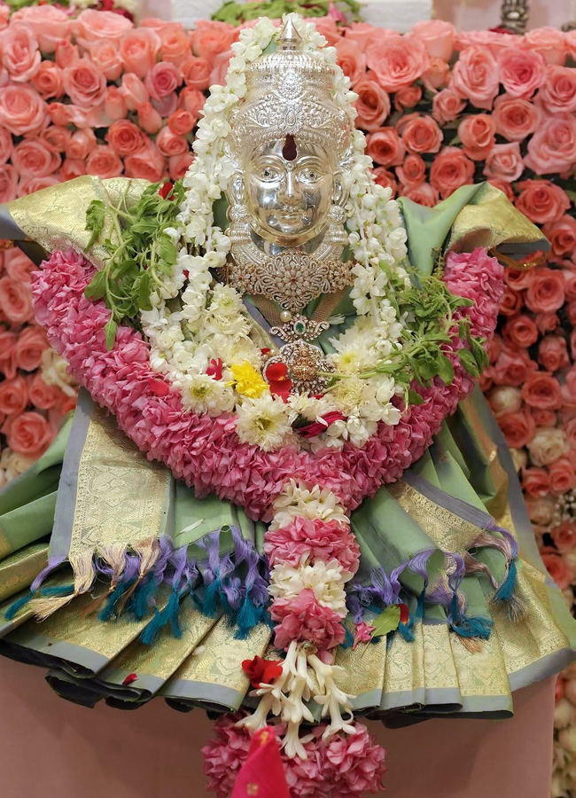 Aadi Pinisetty and Nikki Galrani at 'Ganapati Puja' (Photos)10