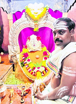 జైబోలో గణేష్ మహరాజ్కి జై 2