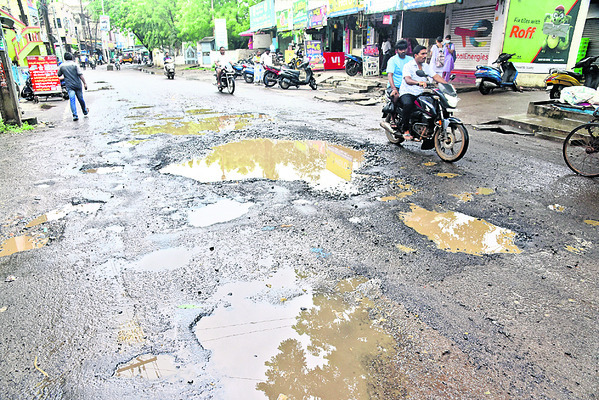 రహదారులు.. నరకానికి నకళ్లు2